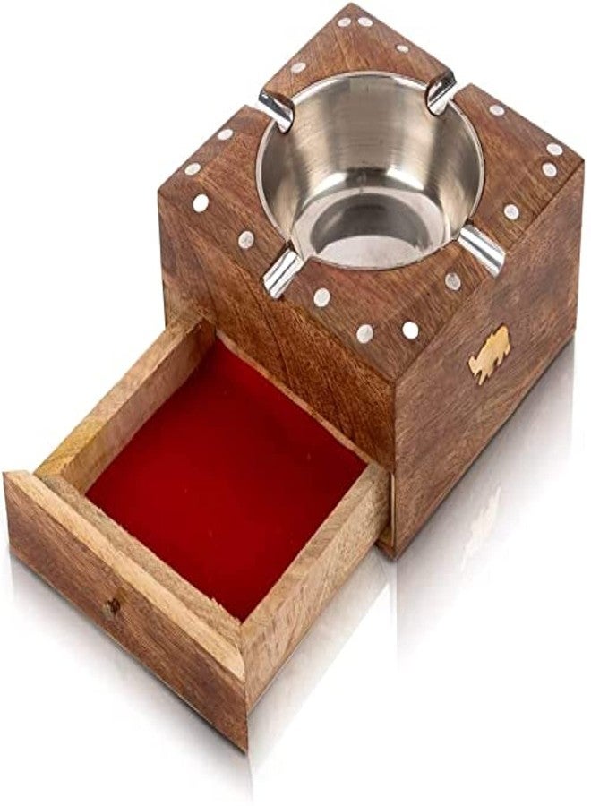 جاردن أوف آرت منفضة سجائر خشبية مصنوعة يدويًا من جاردن أوف آرتس، بتصميم فريد وعصري، مربعة الشكل، مناسبة للاستخدام الداخلي والخارجي، ويمكن وضعها على سطح المكتب أو الطاولة. - Image 1